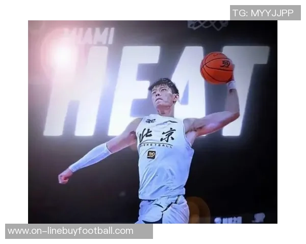 曾凡博在中国赛表现平平被篮网裁掉10分钟无得分仅有1次抢断